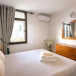 Cerca De La Playa Y Jardin